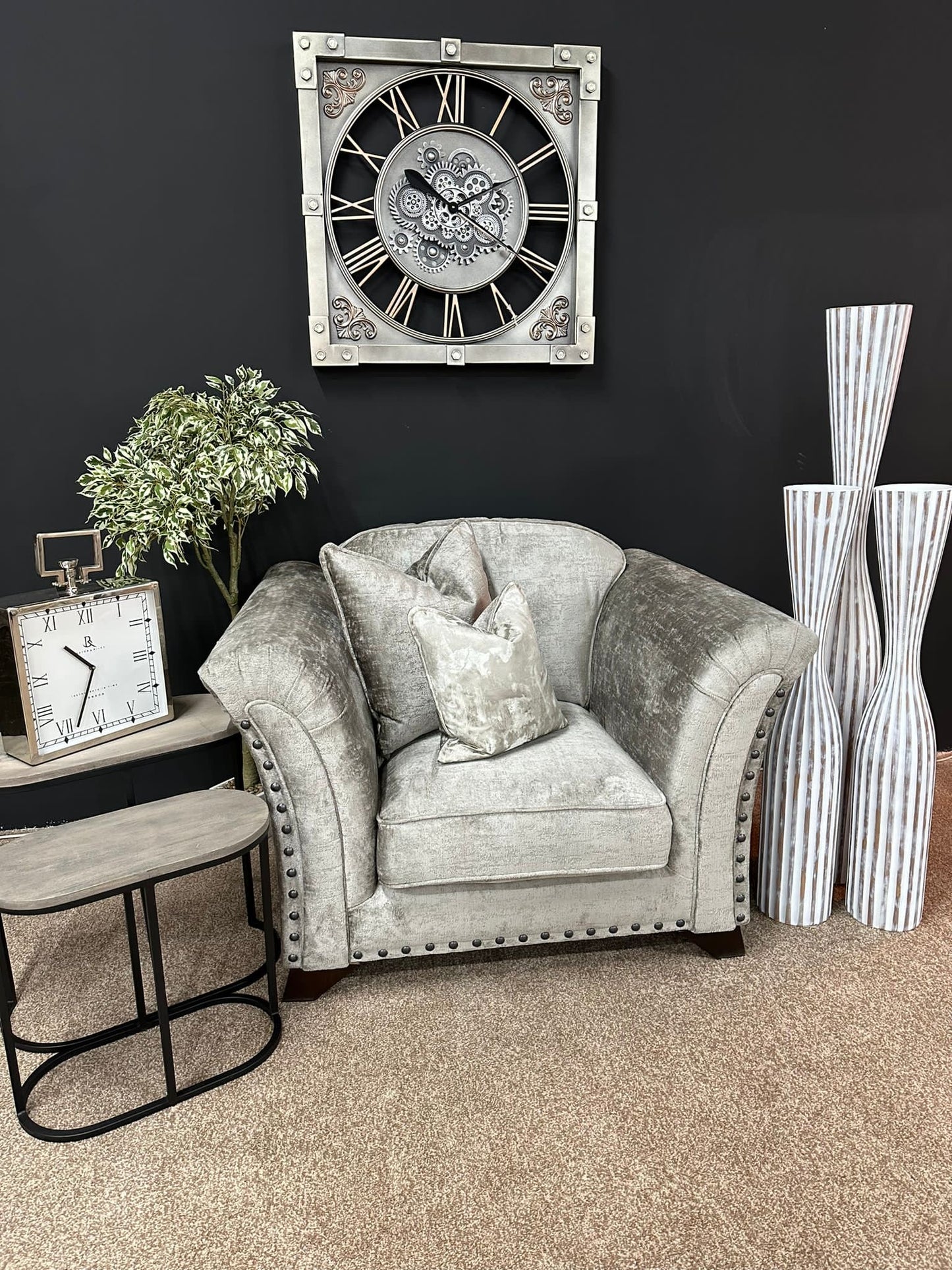 Vesper Snuggle Chair