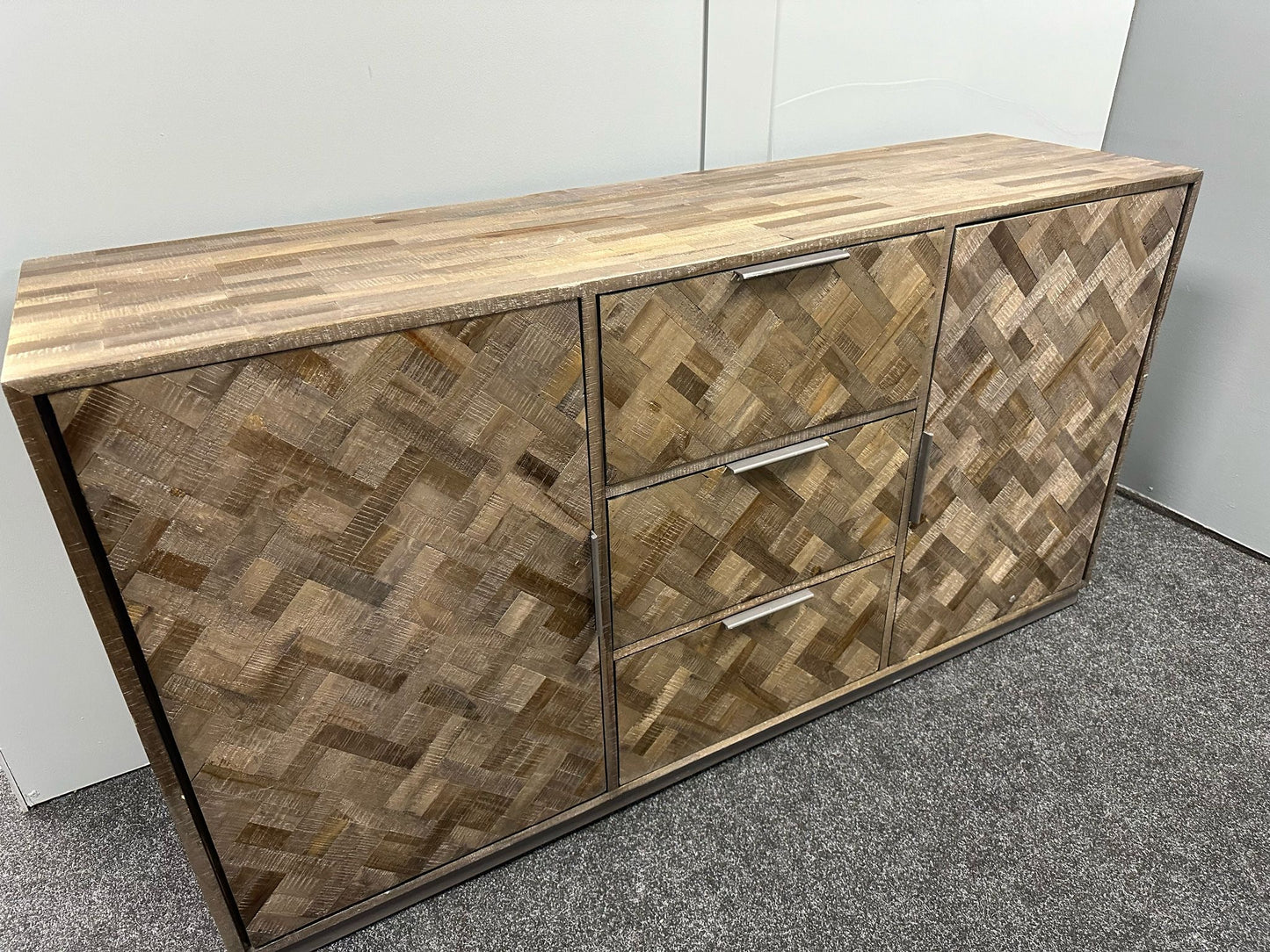 Oak 3 Drawer 2 Door Sideboard