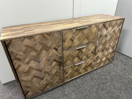 Oak 3 Drawer 2 Door Sideboard
