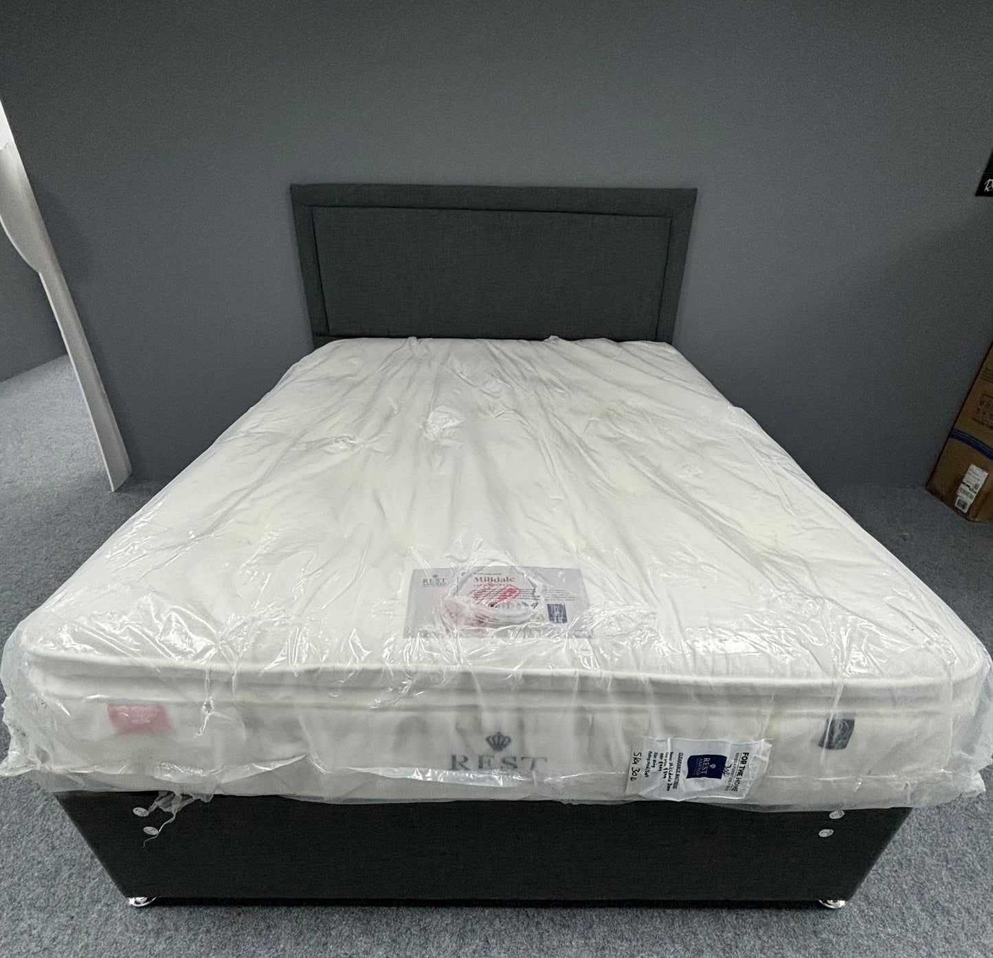 5ft Rest Assured Milldale 3000 Clearance Mattress (King) For The Home Interiors