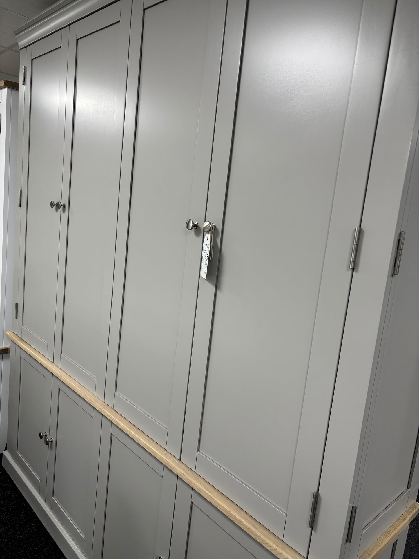 Dove Grey Media Unit