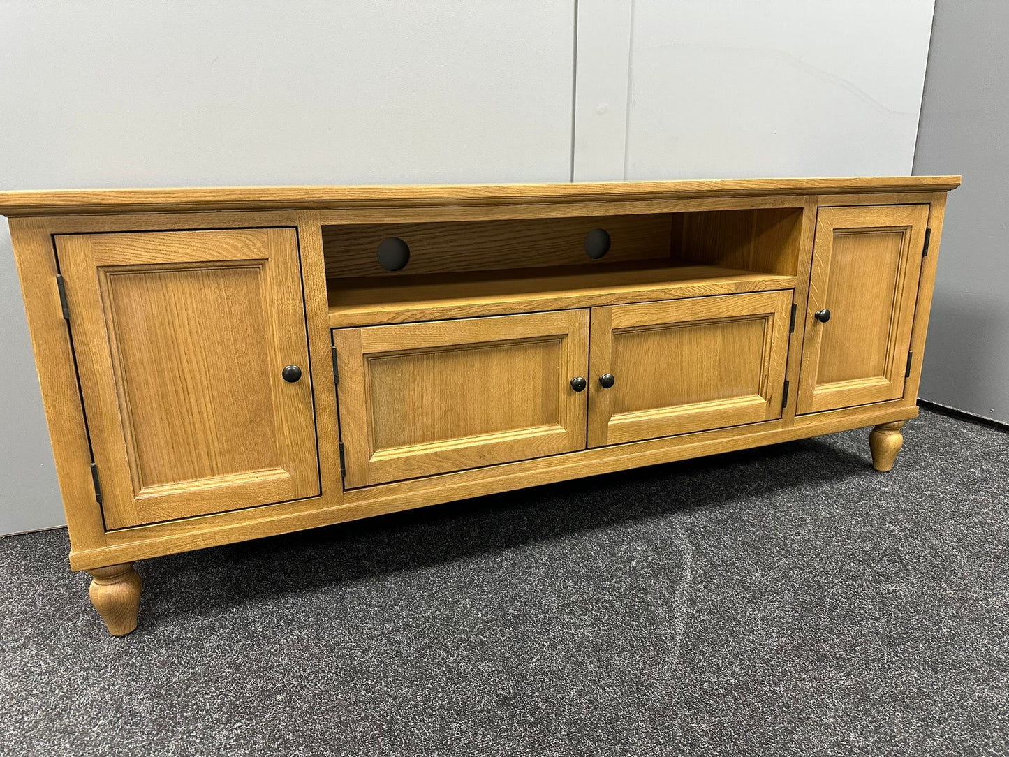 Mellow Oak TV Unit