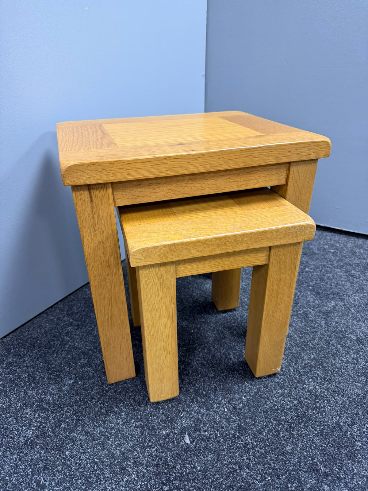 Oak Nest Of 2 Tables