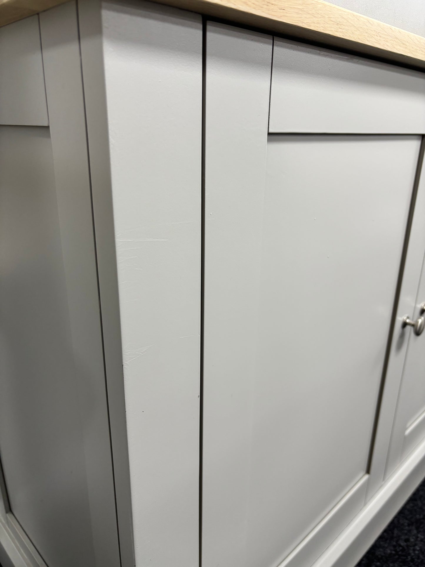 Dove Grey Media Unit