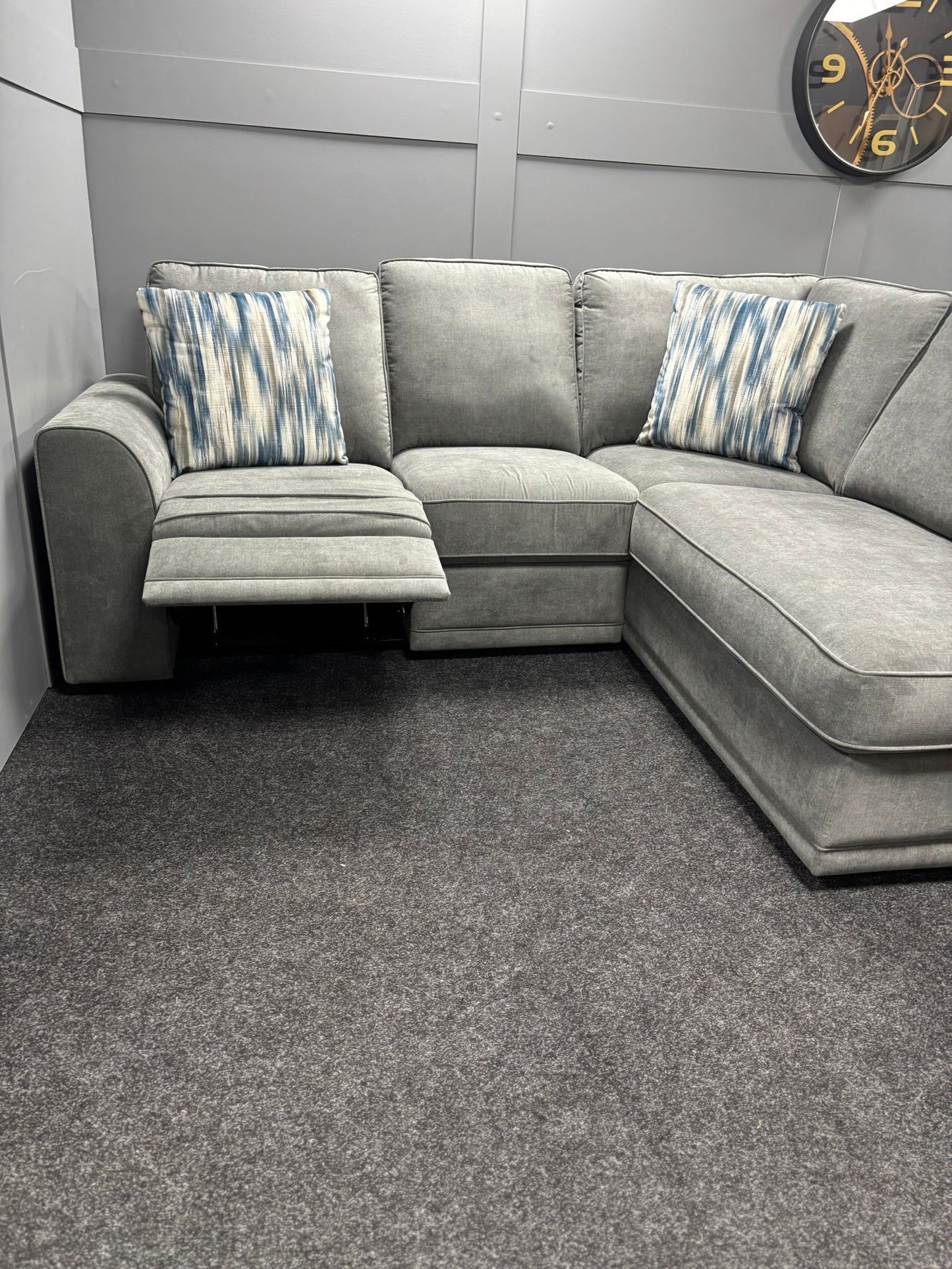 Grey RHF Manual Recliner Chaise Sofa (Right Hand Facing)