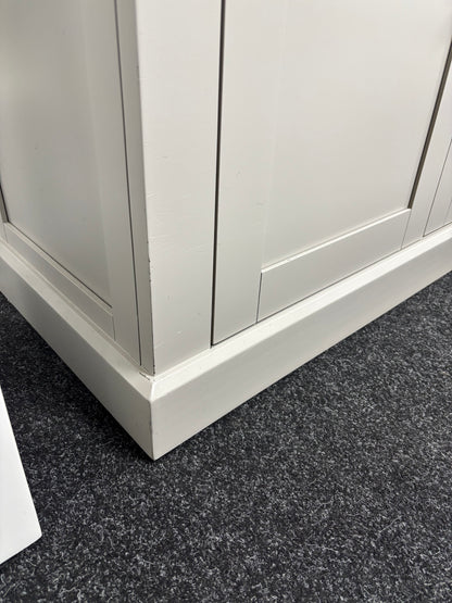 Dove Grey Media Unit