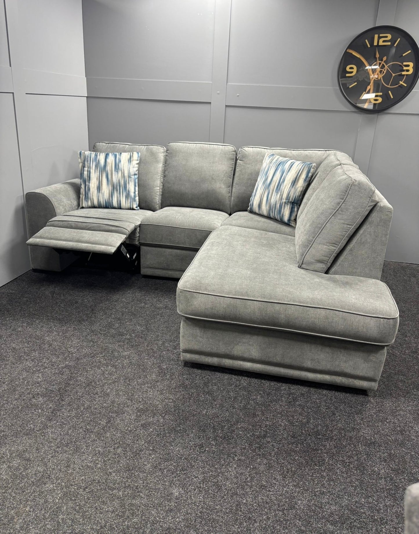 Grey RHF Manual Recliner Chaise Sofa (Right Hand Facing)
