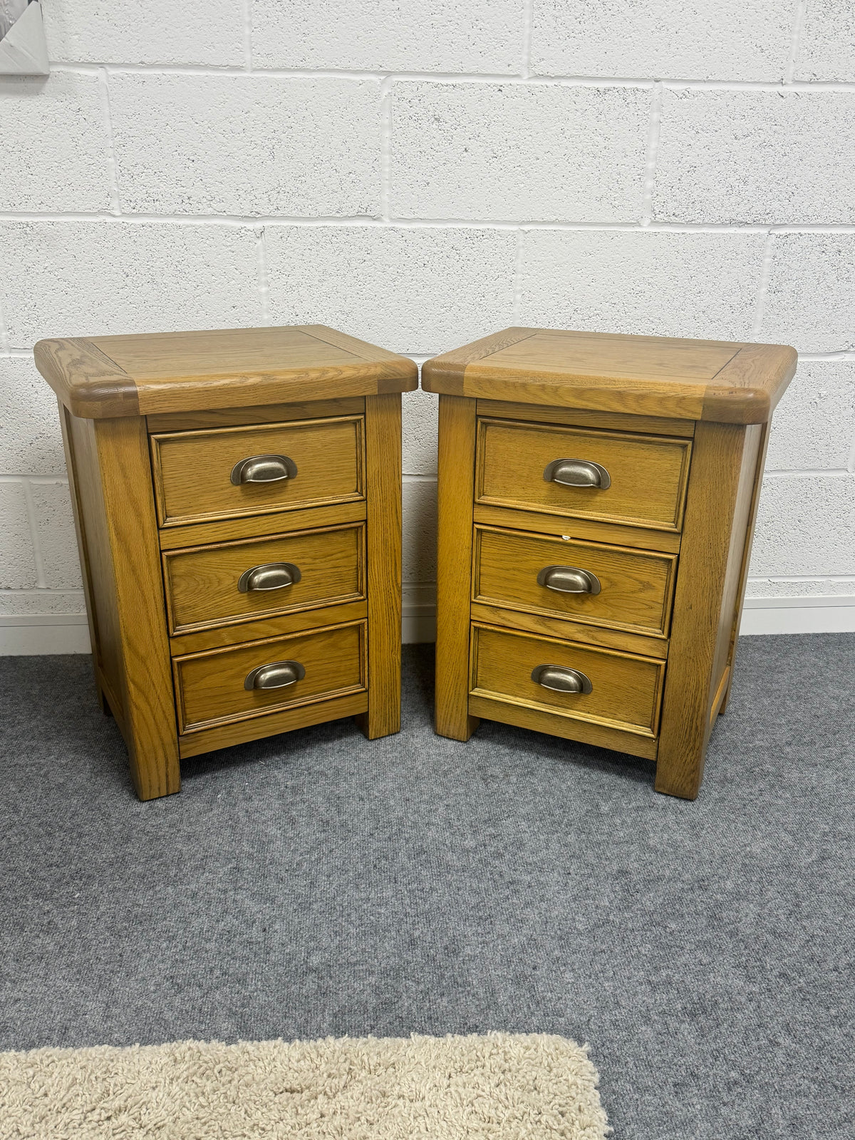 Oak 3 Drawer Bedside Tables (Pair)