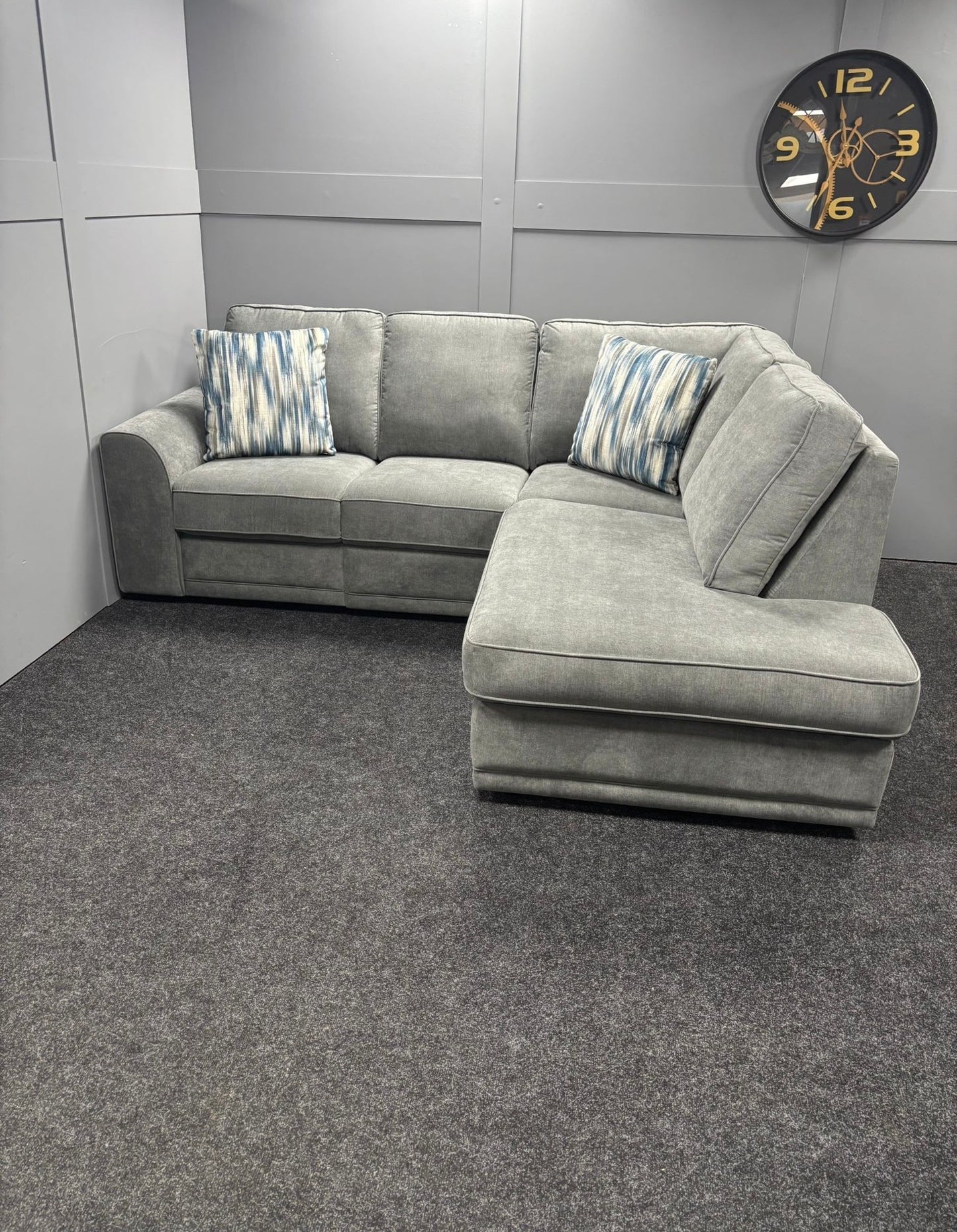 Grey RHF Manual Recliner Chaise Sofa (Right Hand Facing)