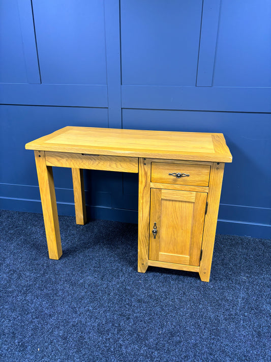 Oak Single Pedestal Desk