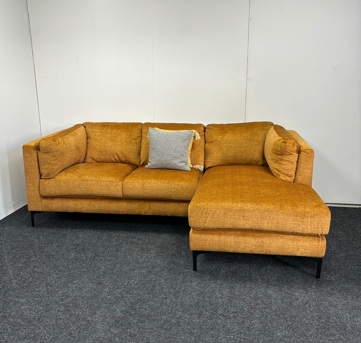 Harlem Chaise Corner Sofa