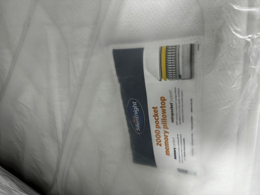 5ft Silentnight 2000 Pocket Memory Pillowtop Clearance Mattress (King)
