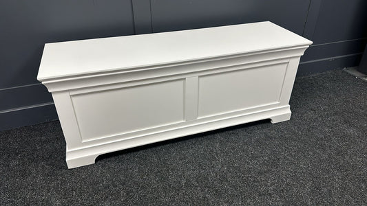 Wide White Blanket Box For The Home Interiors